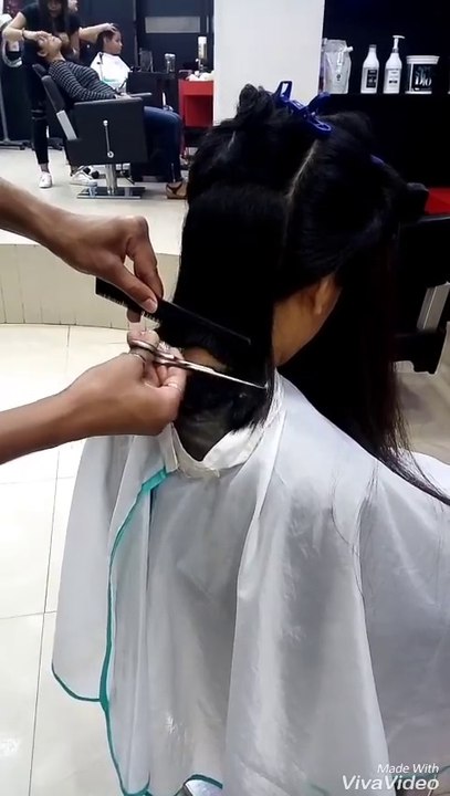 How to: Quick & Easy Bob Haircut Tutorial - Long to bob haircut