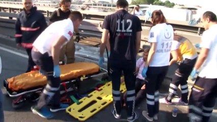 Bayrampaşa’da Servis Minibüsü Devrildi: 1 Yaralı