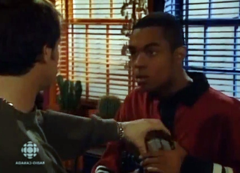 4 et demi FRENCH S5E27 FRENCH   Part 01