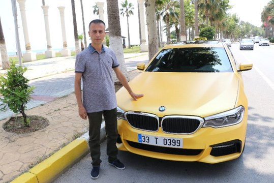 500 Bin Liralık Lüks Otomobili Taksiye Çevirdi