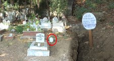 Antalya'da Şoke Eden Olay! Mezar Taşını Söküp Yanına 