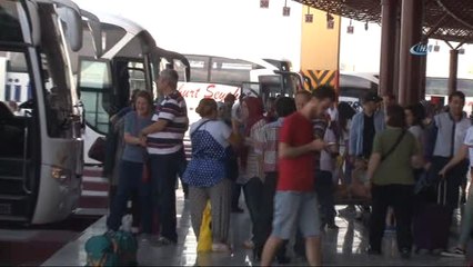Seçime Saatler Kala Eskişehir Otogarında Yoğunluk