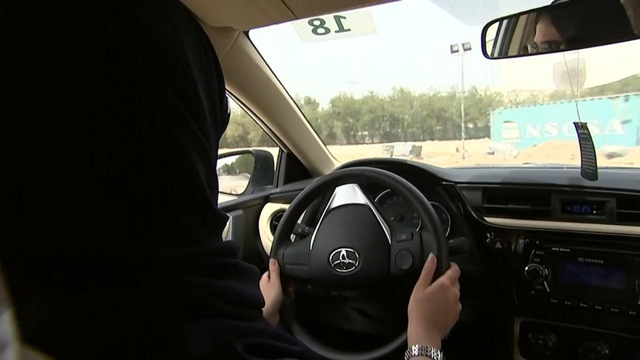 Saudi Arabian women take to the wheel