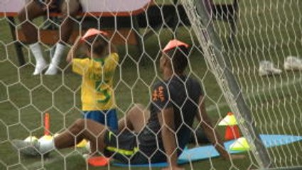Daddy's girl - Casemiro brings daughter to Brazil training
