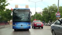 Başbakan Yardımcısı Akdağ, seçim otobüsüyle vatandaşları selamladı - ERZURUM