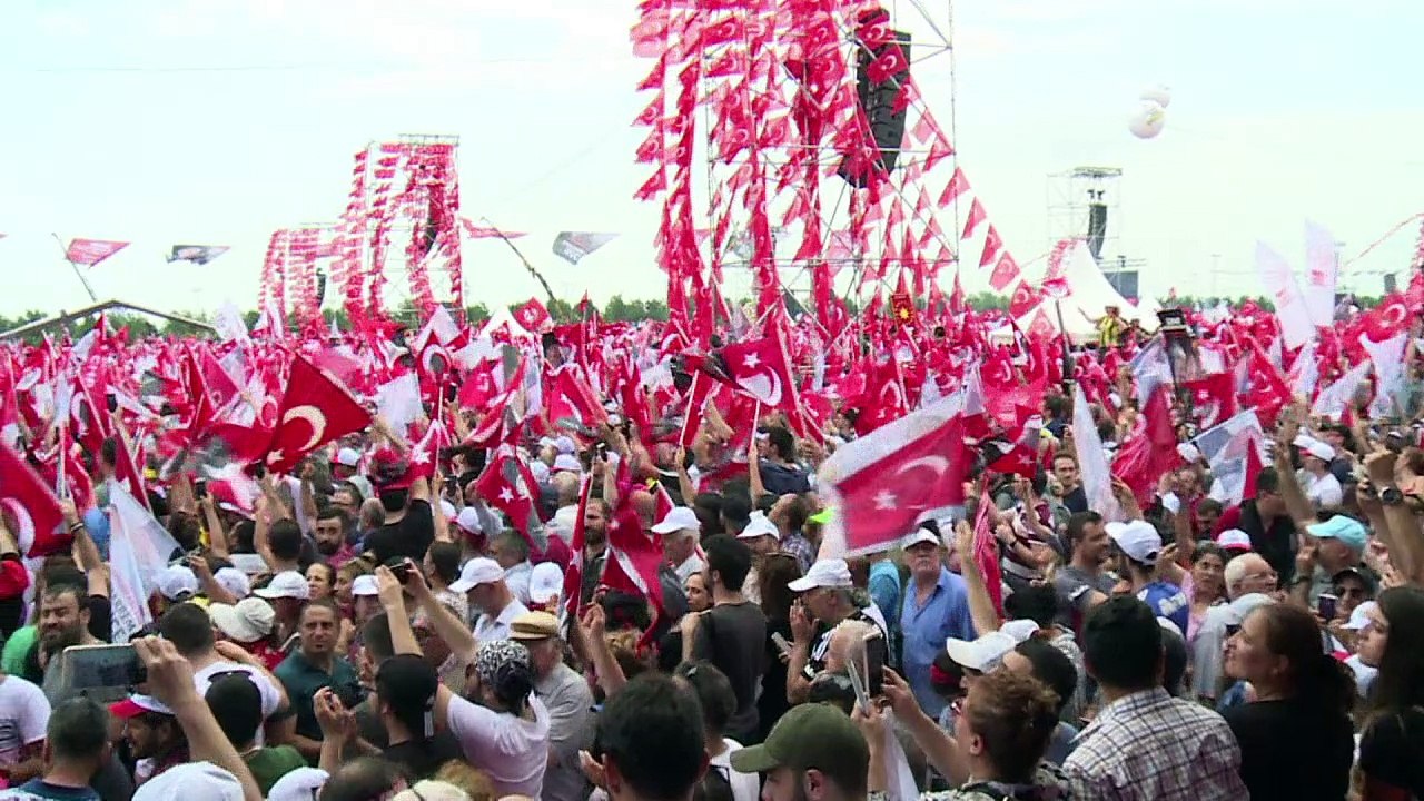 Wahlkampf in der Türkei geht mit Großkundgebungen zu Ende