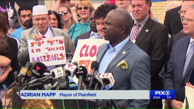 Dozens Rally Outside New Jersey ICE Detention Center Demanding Children be Reunited with Families