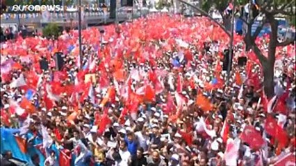 Comícios na Turquia mobilizam milhares