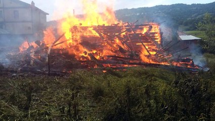7 Ev, 3 Ambar ve 1 Ahır Küle Döndü