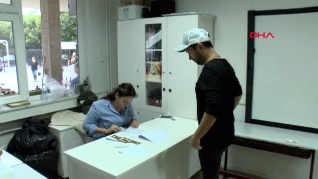 İstanbul Şarkıcı Yalın Oyunu Beşiktaş'ta Kullandı