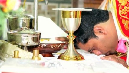 Divyakarunyame Eesho Ft. Kester - Malayalam Christian Eucharist Song