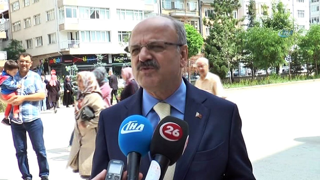 Vali Çakacak oyunu eşi Kevser Çakacak: 'Temennimiz, bütün ülkemizde huzur içerisinde, şölen içerisinde seçimlerin tamamlanması ve çıkacak sonuçtan da demokrasinin gereği olarak saygı duyulması”
