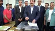 Türkiye sandık başında - AK Parti Genel Başkan Yardımcısı Yılmaz oyunu kullandı - BİNGÖL