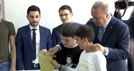 Son Dakika! Cumhurbaşkanı Erdoğan, Üsküdar'da Oyunu Kullandı