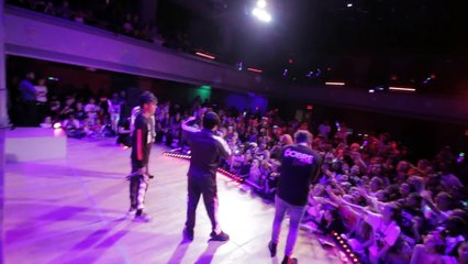 HE HAD TO KISS HER IN FRONT OF THOUSANDS!