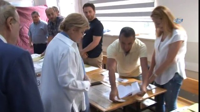 Eski Başbakan Tansu Çiller Oyunu Kullandı