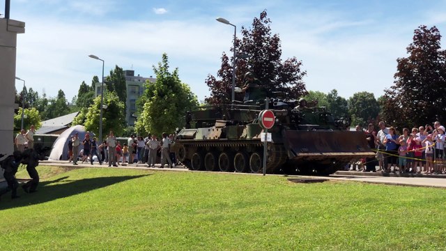 Besançon : démonstration de 19e RG lors de la journée portes ouvertes