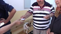 Oy Kullanmaya Evcil Hayvanlarıyla Gittiler - Bilecik/tekirdağ