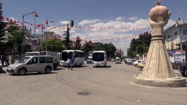 Suruç'ta otomobilde oy pusulaları bulundu - ŞANLIURFA