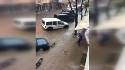 Ünye'de Sağanak Yağış Vatandaşlara Zor Anlar Yaşattı