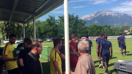 Ligue 2 : le GF38 reprend l'entraînement sous le soleil et en public