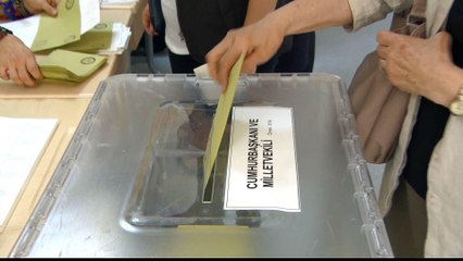 Turkey votes in crucial twin polls