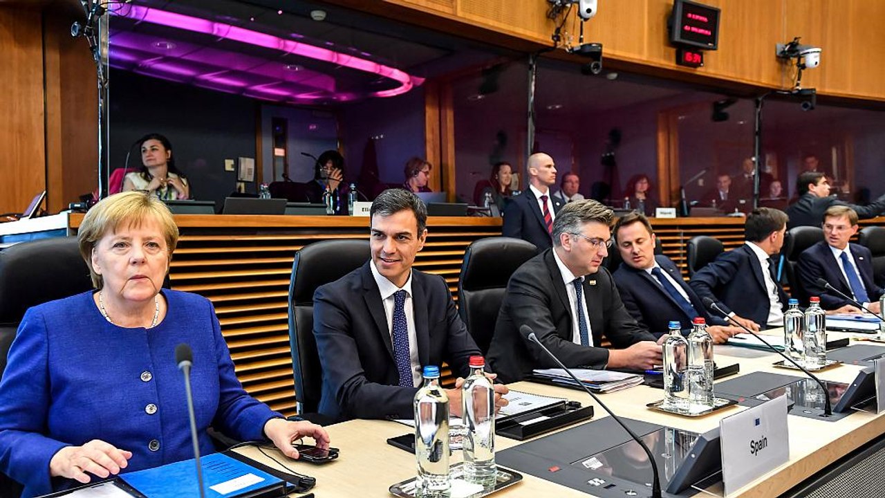 Krisengipfel in Brüssel: 16 EU-Staaten beraten über Asylpolitik