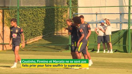 En coulisses - Neymar martyrisé par ses coéquipiers