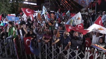 Vatandaşlar Kocaeli'de kutlamalar yapıyor - KOCAELİ