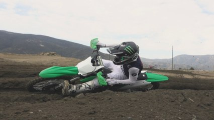 Dilan Schwartz shredding on his Pro Circuit Kawasaki | RAW