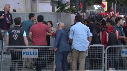 İstanbul Tarabya'da Kalabalık Artıyor