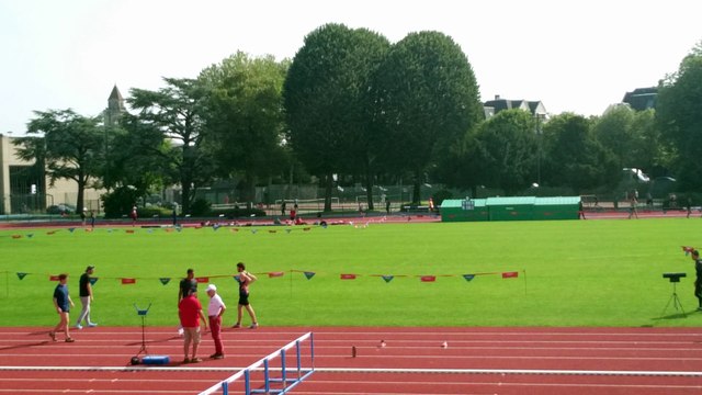 Régionaux de Normandie 2018 à Caen 400m haies Yanis Gimay