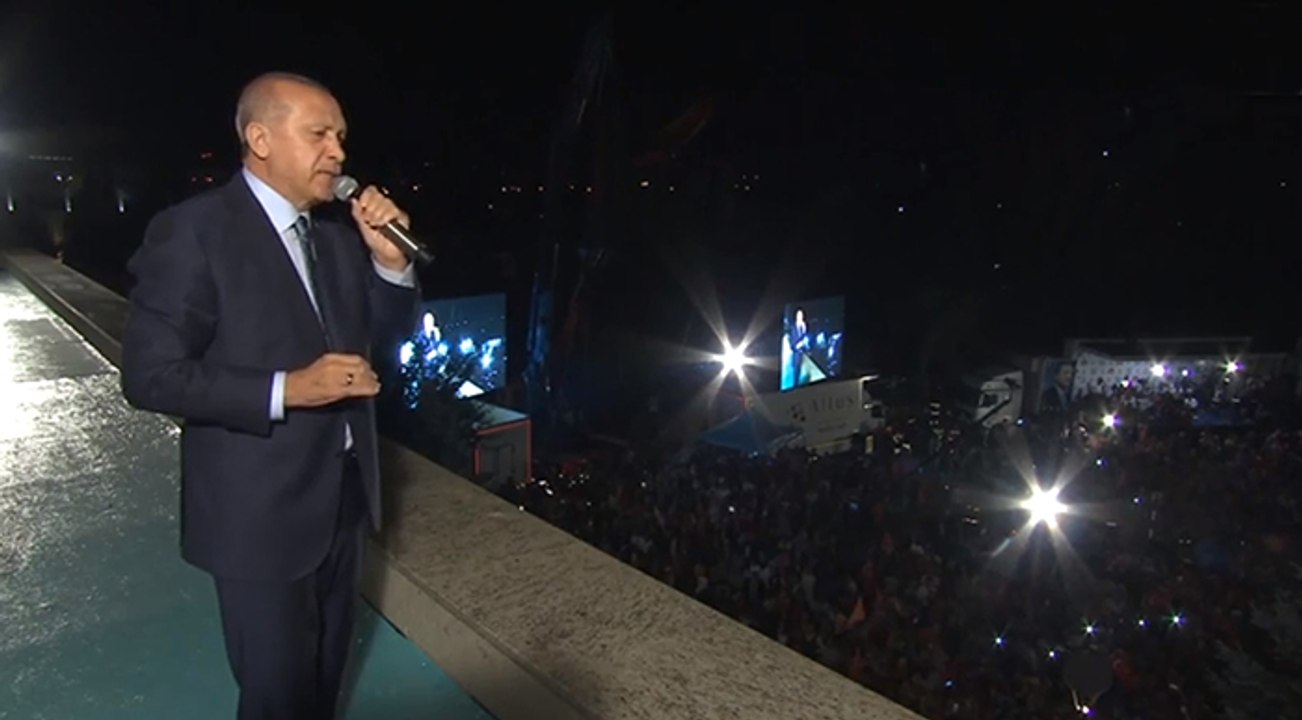 Cumhurbaşkanı Erdoğan'ın Balkon Konuşması