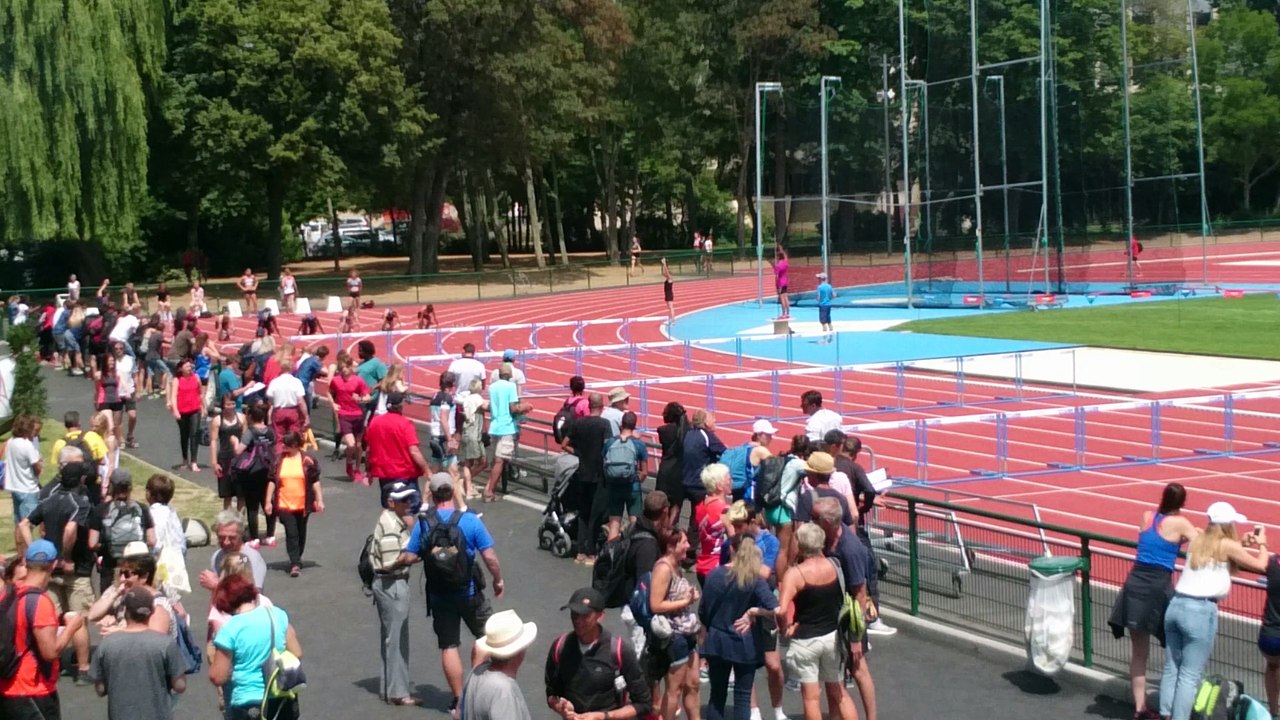 Régionaux de Normandie 2018 à Caen 100m haies Iris Lefez (séries)