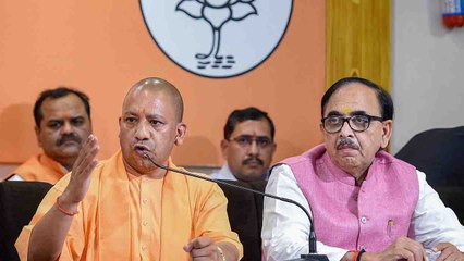 Yogi Adityanath का Party Workers को ज्ञान, कहा Life में लाएं Positivity फिर मिलेगी जीत | वनइंडिया