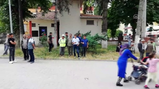 GÜNCELLEME - Tarım işçilerini taşıyan kamyonet devrildi: 2 ölü, 37 yaralı - BURSA