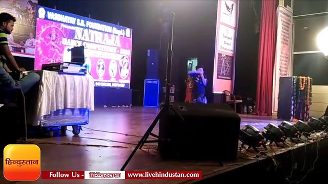 डांस प्रस्तुतियों ने दर्शकों का मन मोहा