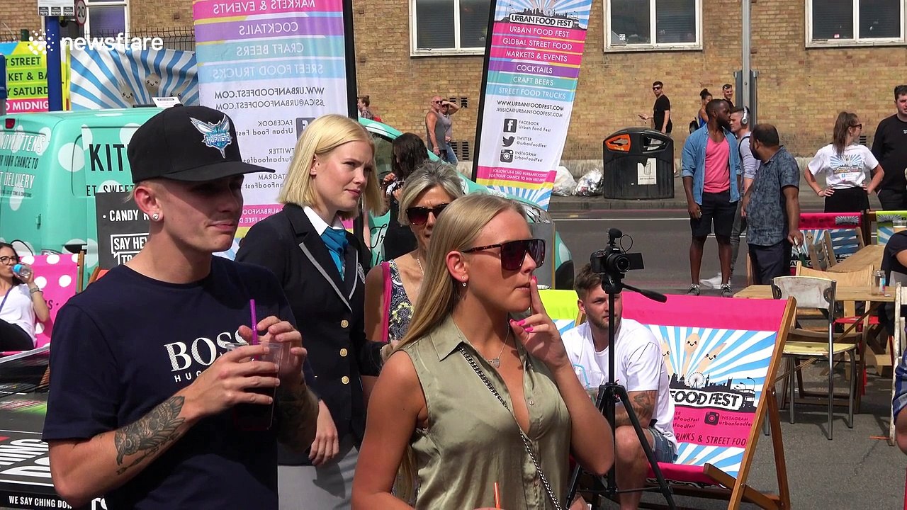 It's a record! World's largest G&T created at London food festival