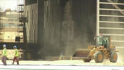 A Guizeh, les travaux du Grand musée égyptien se poursuivent [No Comment]
