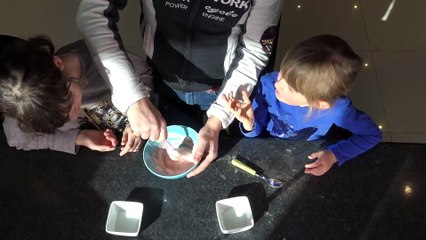 SLIME COMESTIBLE • FAIRE DU SLIME AVEC DES NOUNOURS !! ft. Reva YTB Book - Studio Bubble Tea