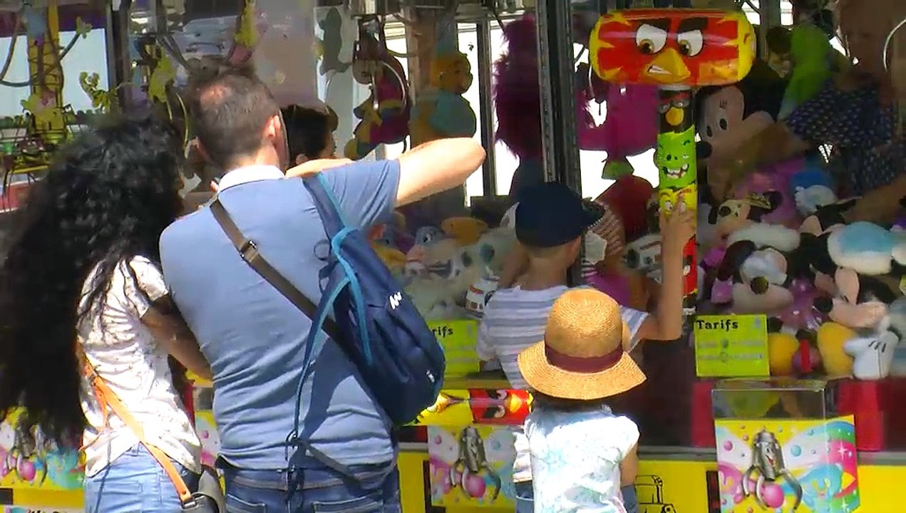 Les permières images de la fête foraine à Martigues