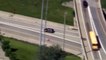 Un homme en fuite saute sur un van sur l'autoroute pour échapper à la police