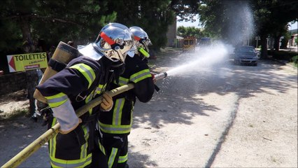 Ardèche : démonstration d’extinction d’un feu de voiture
