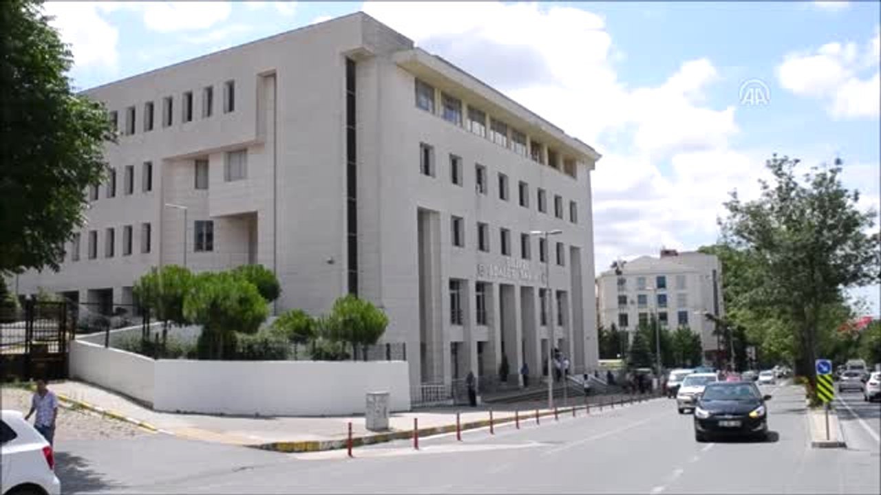 Köpeğe Baltalı Saldırı"Ya Suç Duyurusu - İstanbul