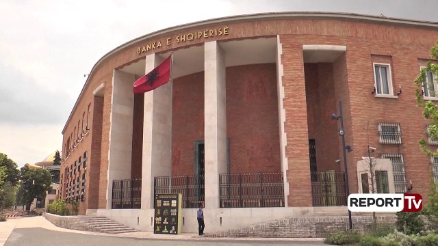 Report Tv - Rënia e monedhës europiane, Banka e Shqipërisë blen sërish Euro