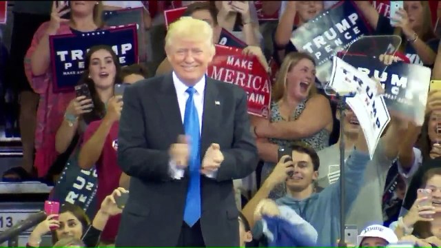 Connecticut ‘Red Hen’ Receives ‘Threatening’ Messages from Sarah Huckabee Sanders’ Defenders