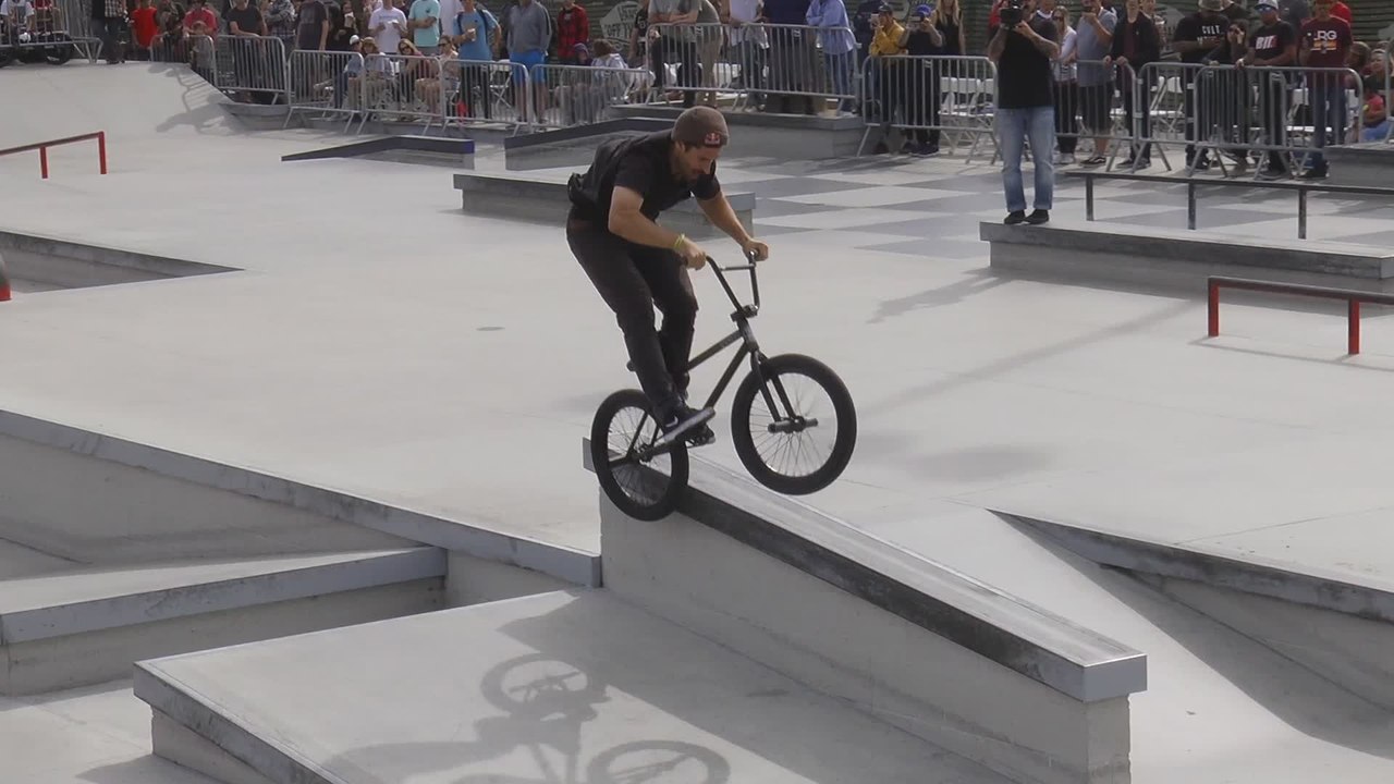 GARRETT REYNOLDS WINS BMX STREET GOLD - VANS STREET INVITATIONAL 2018