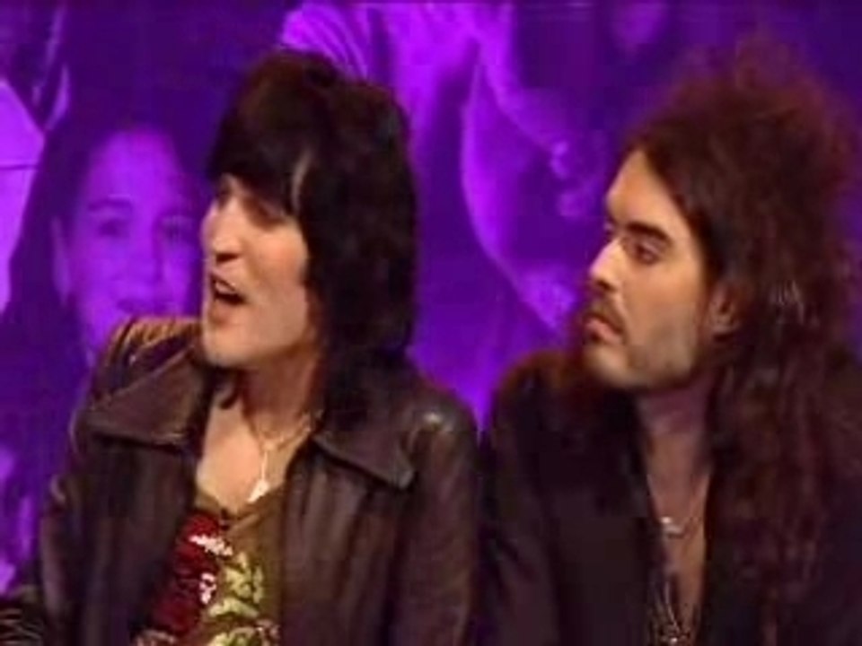 Big Fat Quiz Of The Year 2006 Part 2 - Satellitesoft.dr.ag