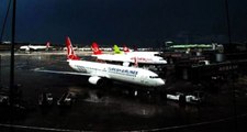 İstanbul'daki Şiddetli Yağış Nedeniyle Atatürk Havalimanı Hava Trafiğine Kapatıldı