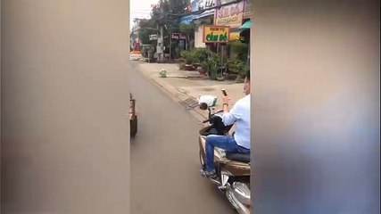 Chú rể chất nhất Vịnh Bắc Bộ lấy xe chở hàng rước nàng về dinh